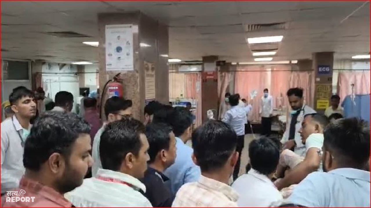 पुष्कर घाटी में भीषण हादसा: 150 फीट गहरी खाई में गिरी यात्रियों से भरी बस, दो की मौत, कई घायल