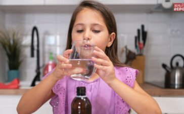 बढ़ती गर्मी का खतरा: छोटे बच्चों को कब दें ओआरएस, घर पर कैसे बनाएं