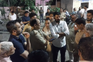 बागपत के मलकपुर चीनी मिल में गैस रिसाव, गार्ड की मौत, 3 कर्मचारियों का इलाज जारी बागपत के मलकपुर चीनी मिल में गैस रिसाव, गार्ड की मौत, 3 कर्मचारियों का इलाज जारी