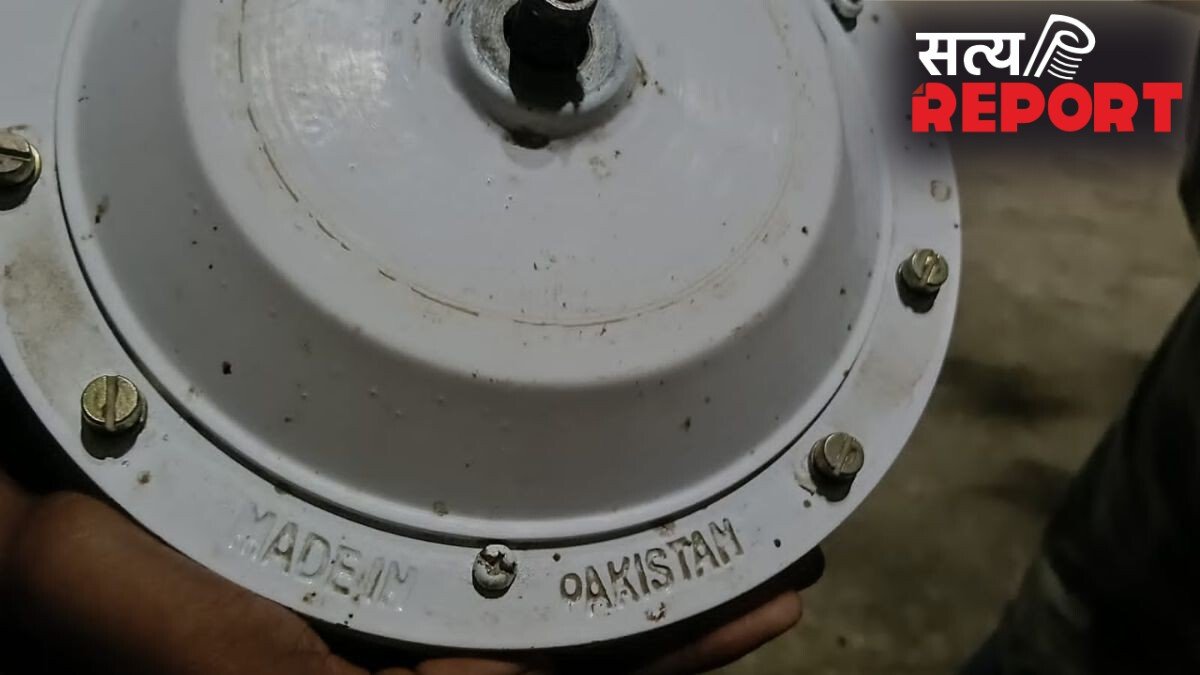 यूपी के मदरसे में पाकिस्तान निर्मित पंखा, ऐसे सामने आई सच्चाई, फोटो वायरल होने के बाद मचा बवाल