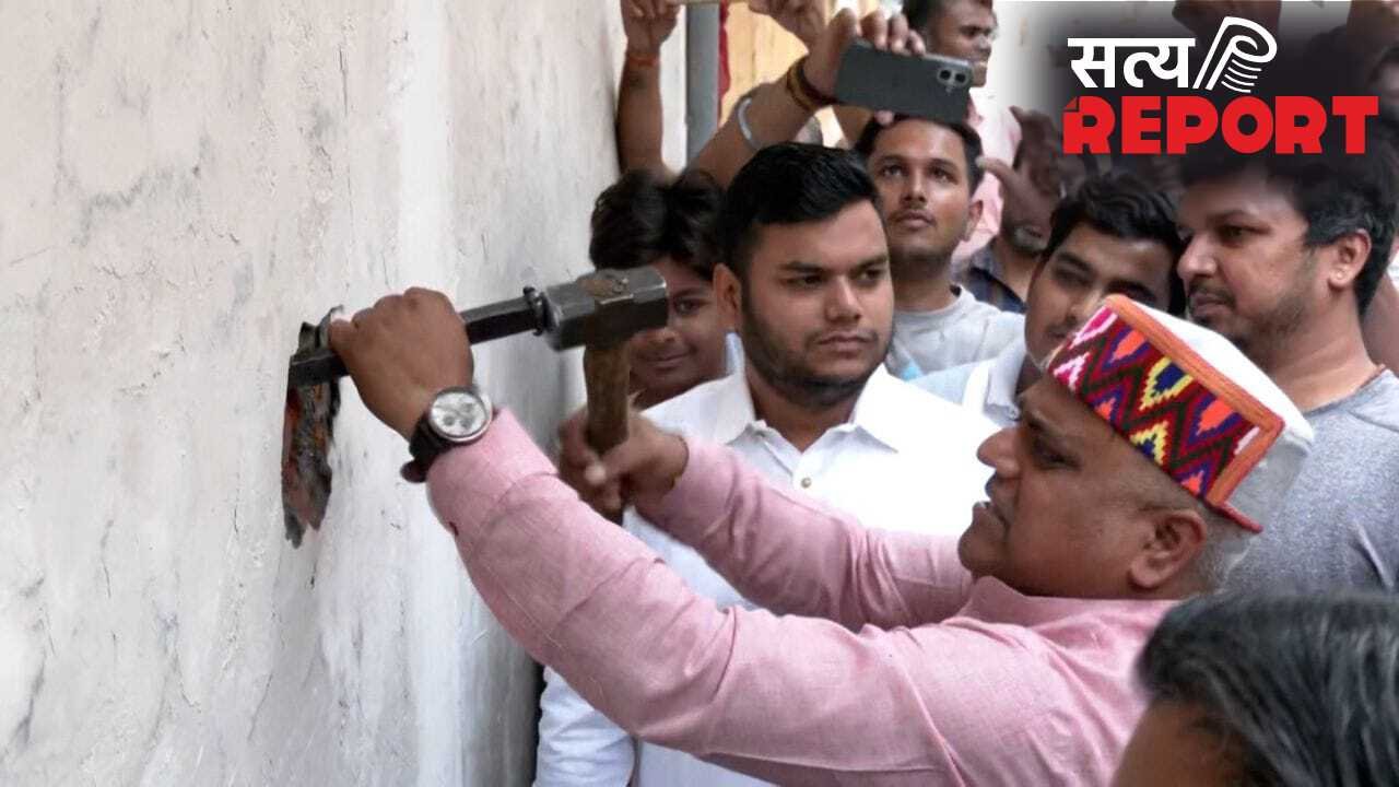 रात भर चुनी थी दीवार, सुबह खुद ही ढहाई… दिल्ली के न्यू अशोक नगर में ऐसा क्यों कर रहे दुकानदार?