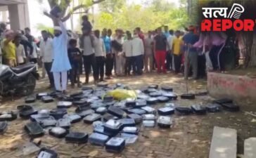 ‘लो रख लो स्मार्ट मीटर’… आगरा-फिरोजाबाद में हंगामा, लोगों ने घरों से मीटर उखाड़े, बिजली विभाग के ऑफिस में फेंका