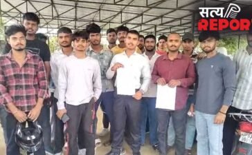 गोरखपुर में एक ही स्कूल के 150 छात्र 12वीं में फेल, बोले- एग्जाम अच्छा हुआ, जानबूझकर काटे नंबर