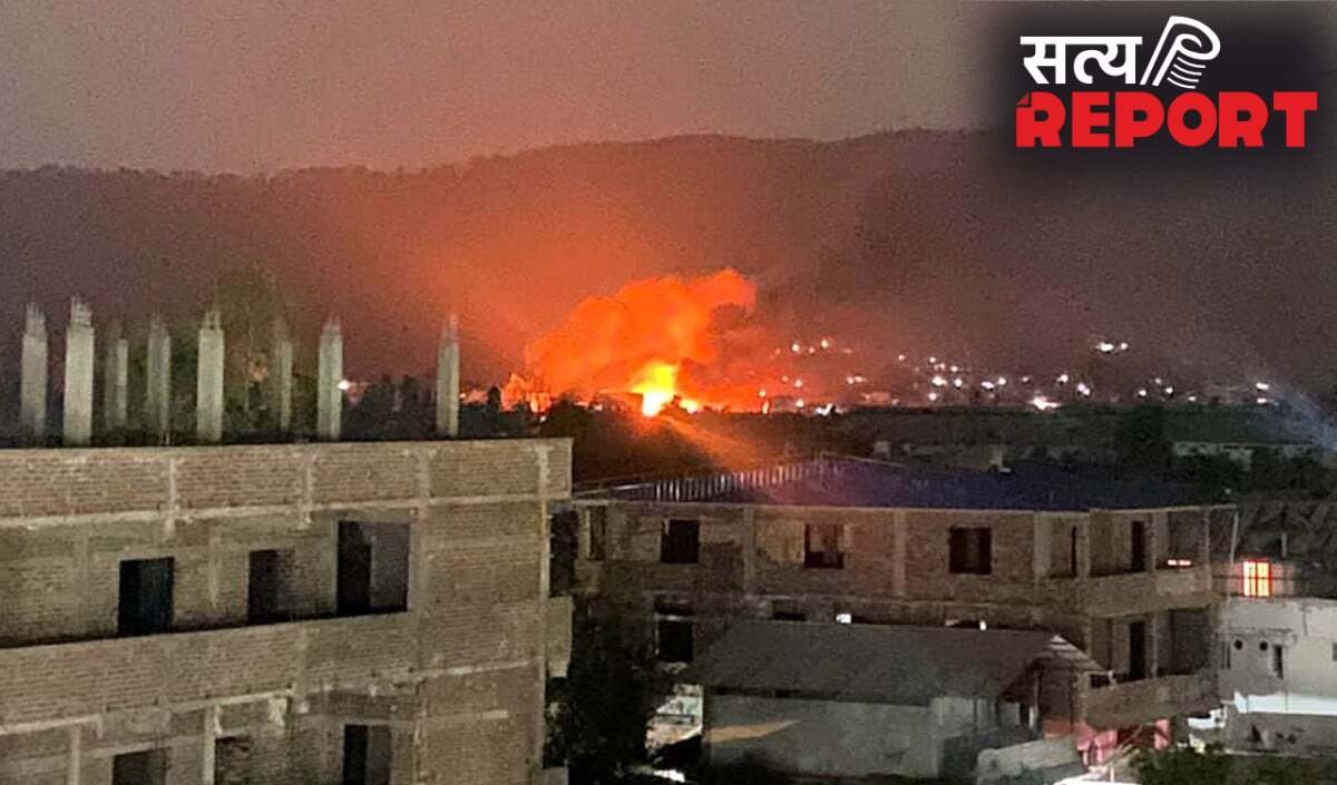 UAE पर ईरान का मिसाइल हमला, तेल रिफाइनरी में लगी भीषण आग, स्कूल-कॉलेज हुए ऑनलाइन