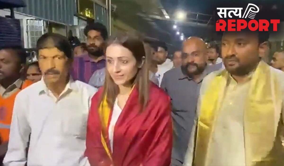 Trisha Krishnan ने तिरुपति में टेका मत्था: जन्मदिन पर भक्ति या Vijay Thalapathy की जीत के लिए दुआ? सोशल मीडिया पर छिड़ी चर्चा