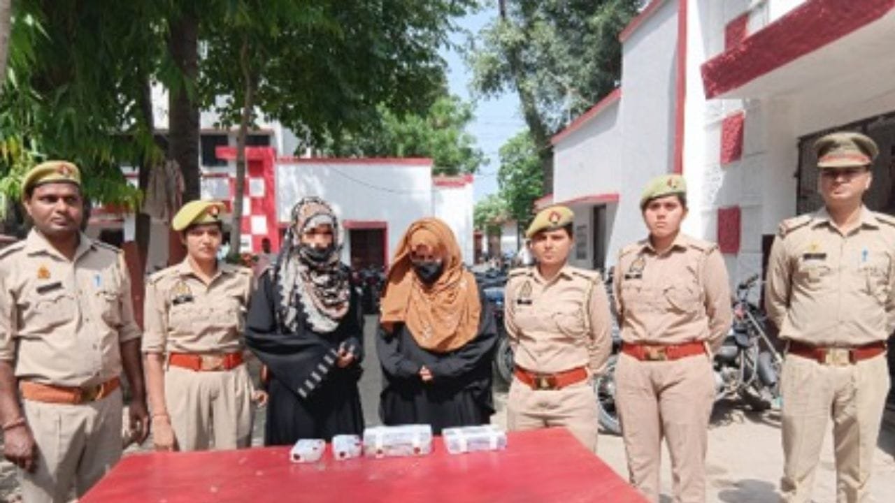 सगी बहनों का बड़ा खेल बेनकाब: सिलेंडर के अंदर छिपा रखी थी ड्रग मनी और स्मैक, ऐसे खुला राज..