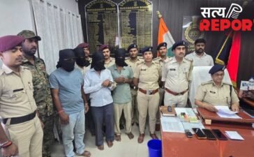 हाजीपुर स्टेशन पर ट्रेन मैनेजर की चेन उड़ाने वाले 4 शातिर लुटेरे गिरफ्तार, यात्रियों को बनाते थे शिकार, सोना गलाकर नेपाल में बेचता था गैंग हाजीपुर स्टेशन पर ट्रेन मैनेजर की चेन उड़ाने वाले 4 शातिर लुटेरे गिरफ्तार, यात्रियों को बनाते थे शिकार, सोना गलाकर नेपाल में बेचता था गैंग