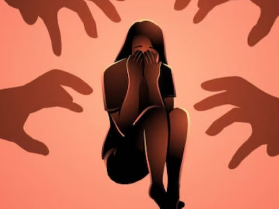 जंगल में ले जाकर नोंच डाला बदन, 5 मर्दों ने मासूम को बनाया हवस का शिकार; जिंदगी और मौत से लड़ रही 17 साल की नाबालिग… जंगल में ले जाकर नोंच डाला बदन, 5 मर्दों ने मासूम को बनाया हवस का शिकार; जिंदगी और मौत से लड़ रही 17 साल की नाबालिग…