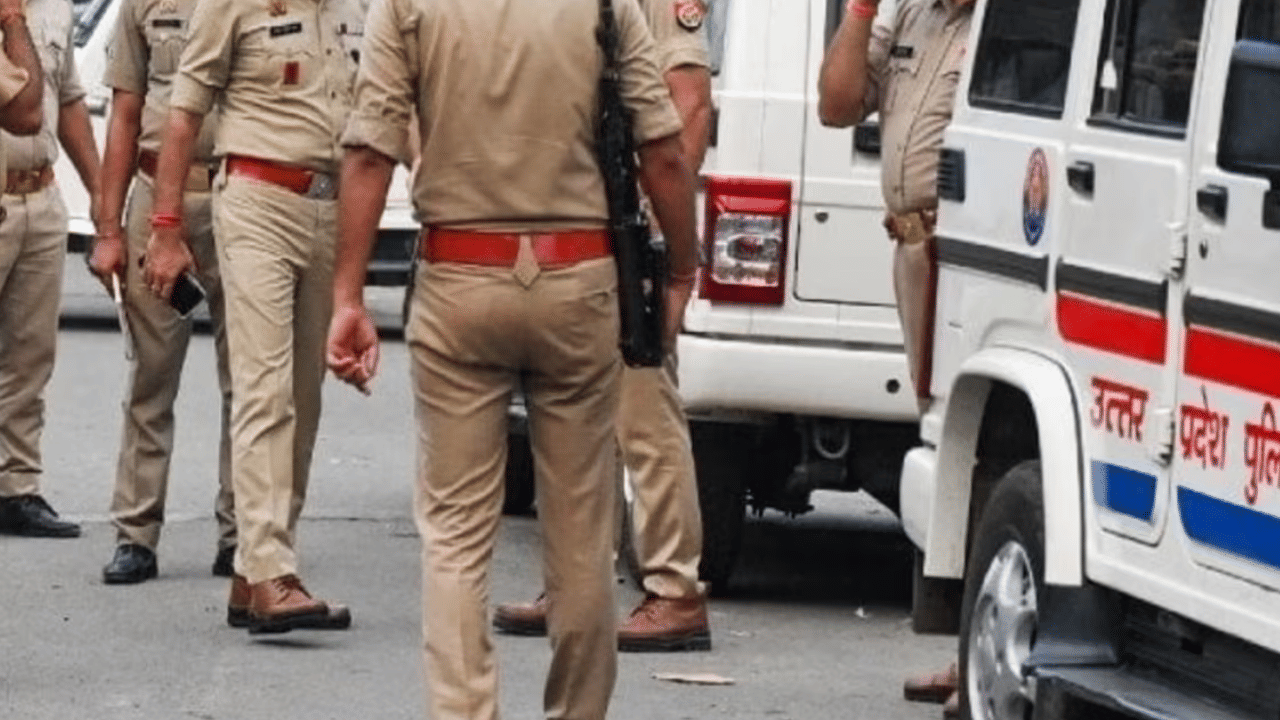 4 साल तक कलावा पहना, पूजा-पाठ की… आजमगढ़ की युवती का साहिल ने किया शोषण, गिरफ्तार… 4 साल तक कलावा पहना, पूजा-पाठ की… आजमगढ़ की युवती का साहिल ने किया शोषण, गिरफ्तार…