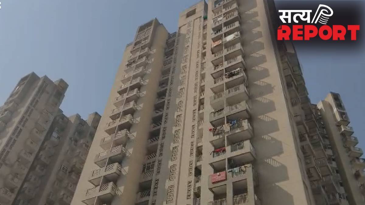ग्रेटर नोएडा वेस्ट में मां को चाकू मारने के बाद 5वीं मंजिल से कूद गया युवक, गिरने से मौत