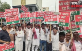 अखिलेश यादव के कार्यक्रम में सपा का ही बगावत; मेजा विधायक संदीप पटेल के खिलाफ लगे मुर्दाबाद के नारे