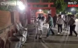 अयोध्या के बाद अब आगरा के शनिदेव मंदिर में चढ़ावे पर बवाल, चौथ वसूली के आरोप से मचा हड़कंप