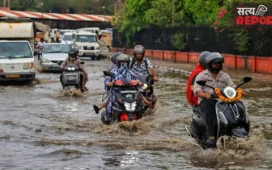 School Closed: भारी बारिश के चलते कई जिलों में 12वीं तक सभी स्कूल बंद, DM ने जारी किए आदेश