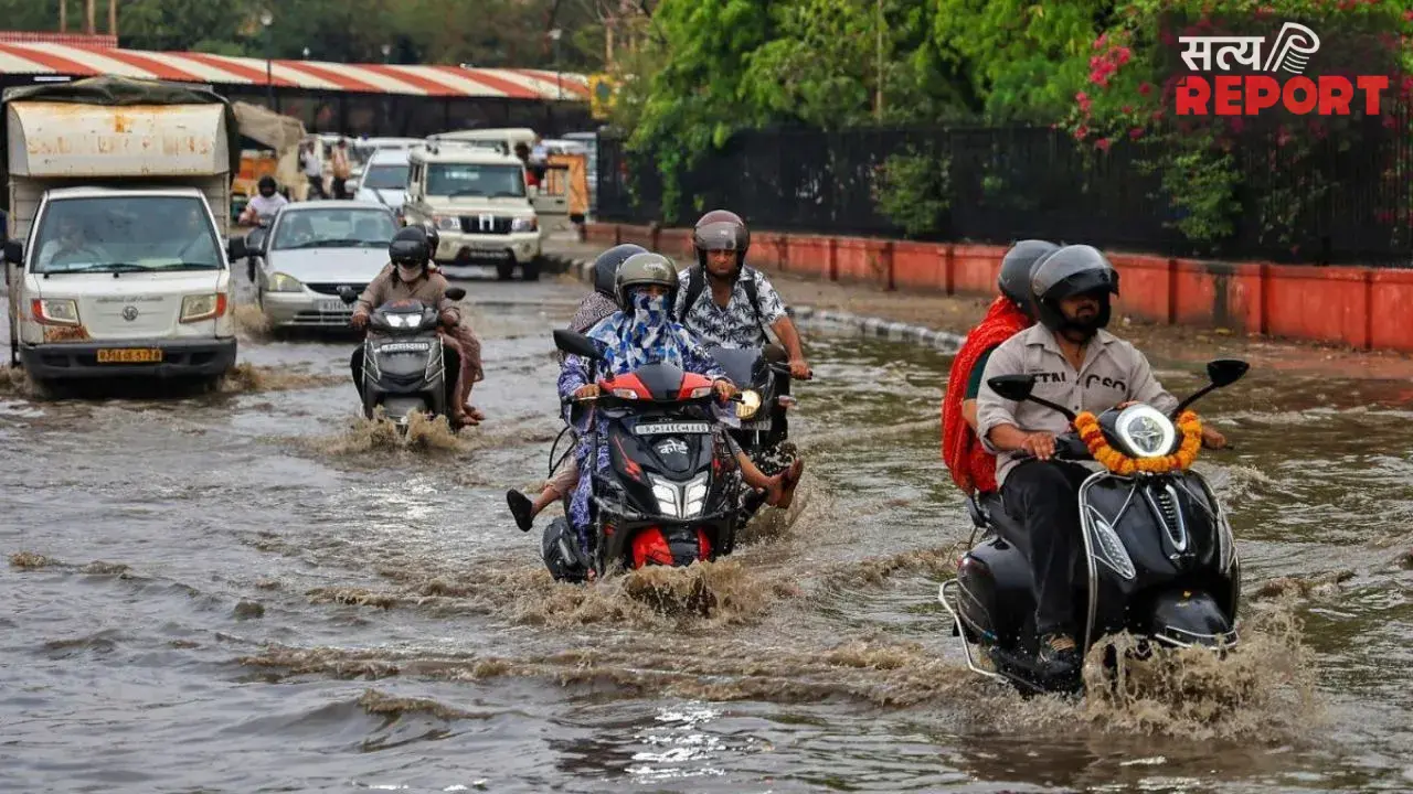 School Closed: भारी बारिश के चलते कई जिलों में 12वीं तक सभी स्कूल बंद, DM ने जारी किए आदेश