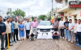 वर्धा पुलिस की बड़ी कार्रवाई, 22 लाख का गांजा और कार जब्त, दो युवतियों समेत 4 आरोपी गिरफ्तार