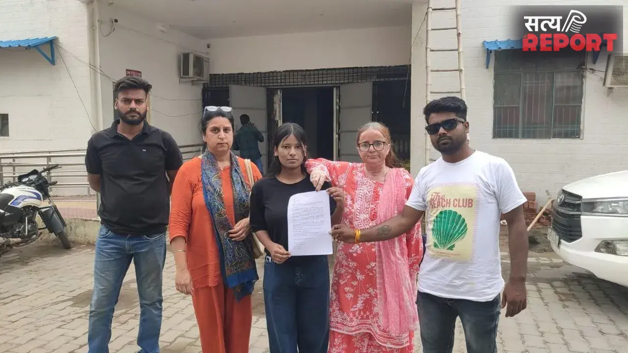 आगरा में कम्युनिटी डॉग्स को लेकर हिंसक विवाद; मां-बेटी पर जानलेवा हमला, एक कुत्ते की मौत