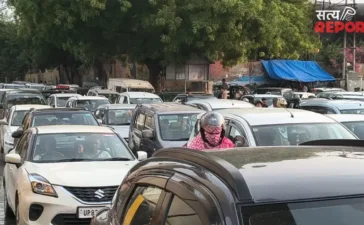 Agra: यूपीटीईटी परीक्षा के बाद एमजी रोड पर ट्रैफिक सिस्टम फेल, घंटों जाम में फंसे लोग