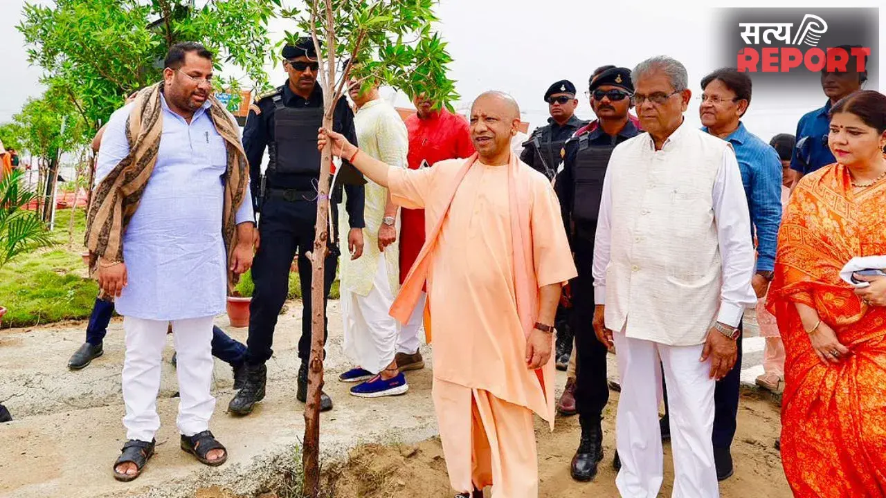 योगी सरकार ने रचा इतिहास! 12 घंटे में लगा दिए रिकॉर्ड तोड़ 35 करोड़ पौधे, खुद मुख्यमंत्री ने भी लगाया पेड़