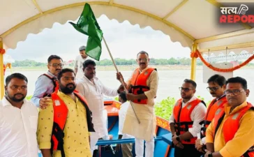 वाराणसी बना क्लीन वॉटर ट्रांसपोर्ट का मॉडल; नमो घाट पर महापौर ने पांच इलेक्ट्रिक नौकाओं को दिखाई हरी झंडी वाराणसी बना क्लीन वॉटर ट्रांसपोर्ट का मॉडल; नमो घाट पर महापौर ने पांच इलेक्ट्रिक नौकाओं को दिखाई हरी झंडी