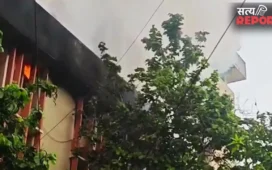 लखनऊ के जवाहर भवन में भीषण आग; रसद विभाग के कार्यालय में मची अफरा-तफरी, तीसरी मंजिल से उठे धुएं के गुबार