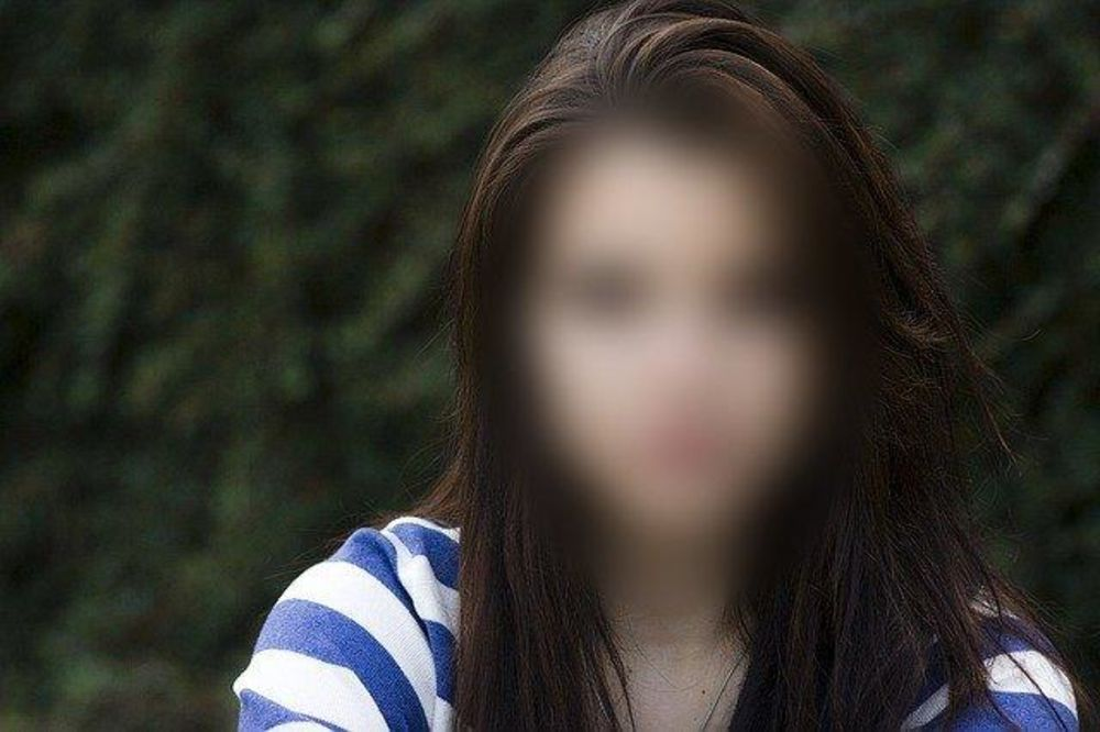 ग्वालियर में दहेज प्रताड़ना का आरोप: महिला बोली- मारपीट कर घर से निकाला, फिर निजी फोटो-वीडियो किए वायरल.. ग्वालियर में दहेज प्रताड़ना का आरोप: महिला बोली- मारपीट कर घर से निकाला, फिर निजी फोटो-वीडियो किए वायरल..