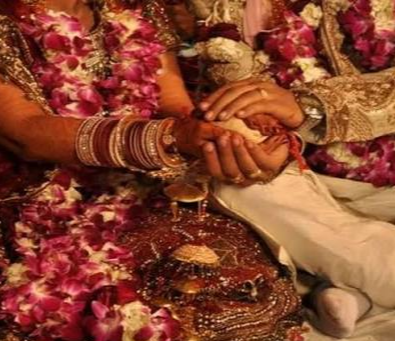 मेहंदी का रंग भी नहीं उतरा था… 25 दिन बाद ,पति की सच्चाई जानकर टूटी दुल्हन, फिर हुई रहस्यमयी मौत मेहंदी का रंग भी नहीं उतरा था… 25 दिन बाद ,पति की सच्चाई जानकर टूटी दुल्हन, फिर हुई रहस्यमयी मौत