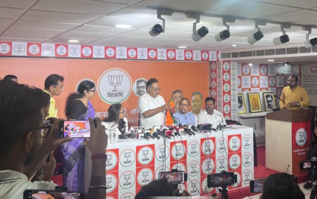 ममता बनर्जी को लगा बड़ा झटका, TMC के तीन नेताओ ने जॉइन की BJP… ममता बनर्जी को लगा बड़ा झटका, TMC के तीन नेताओ ने जॉइन की BJP…