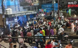 राहुल और अखिलेश की हिरासत के खिलाफ मथुरा में बवाल, होली गेट पर सपा कार्यकर्ताओं और पुलिस के बीच हुई नोकझोंक