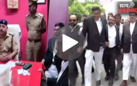 अयोध्या में वकीलों ने काटा बवाल! पुलिस बैरिकेड्स तोड़कर थाने में घुसी भारी भीड़, चंपत राय पर दर्ज होगी FIR