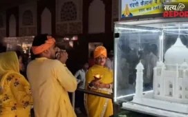 अभी सिर्फ आरती की है, तांडव तो होगा ही; आगरा कैंट स्टेशन पर तेजो महालय को लेकर हिंदू महासभा का प्रदर्शन
