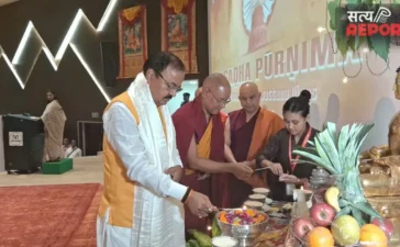 सारनाथ में धूमधाम से मनाया गया धम्मचक्कप्पवत्तन दिवस, डिप्टी सीएम बोले- शांति का संदेश देते हैं बुद्ध सारनाथ में धूमधाम से मनाया गया धम्मचक्कप्पवत्तन दिवस, डिप्टी सीएम बोले- शांति का संदेश देते हैं बुद्ध