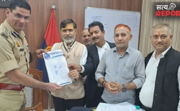 Varanasi: अधिवक्ताओं का ज्ञापन, विपक्षी नेताओं पर राष्ट्रीय सुरक्षा कानून के तहत कार्रवाई और NIA जांच की मांग