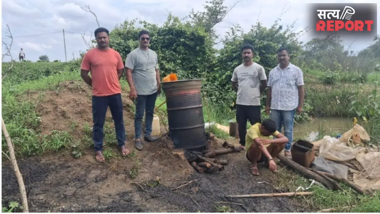 Bhandara News: दो जगह छापेमारी, 2.85 लाख का सड़वा महुआ और शराब बनाने का सामान जब्त