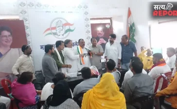 कांग्रेस में शामिल हुए बसपा नेता नीरज शर्मा; प्रदीप माथुर ने दिलाई सदस्यता, पटुका पहनाकर किया अभिनंदन कांग्रेस में शामिल हुए बसपा नेता नीरज शर्मा; प्रदीप माथुर ने दिलाई सदस्यता, पटुका पहनाकर किया अभिनंदन