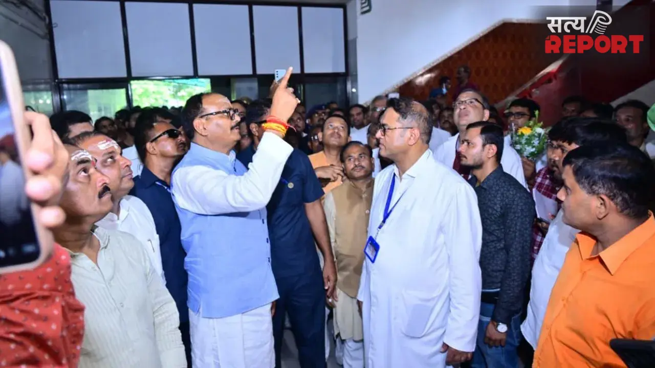Prayagraj: SRN अस्पताल पहुंचे डिप्टी सीएम; अव्यवस्थाओं की खुली पोल, टूटी फर्श और गंदगी देख भड़के बृजेश पाठक
