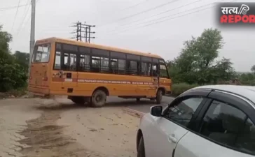 Mathura Bus Accident: स्कूल बस और ट्रैक्टर-ट्रॉली की टक्कर से मची चीख-पुकार, गंभीर रूप से घायल हुई 3 छात्राएं