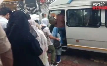 आगरा के नंद प्लाजा में पुलिस का बड़ा एक्शन; हिरासत में लिए गए 20 युवक-युवतियां, 3 कैफे और 2 मिनी सिनेमाघर सील आगरा के नंद प्लाजा में पुलिस का बड़ा एक्शन; हिरासत में लिए गए 20 युवक-युवतियां, 3 कैफे और 2 मिनी सिनेमाघर सील
