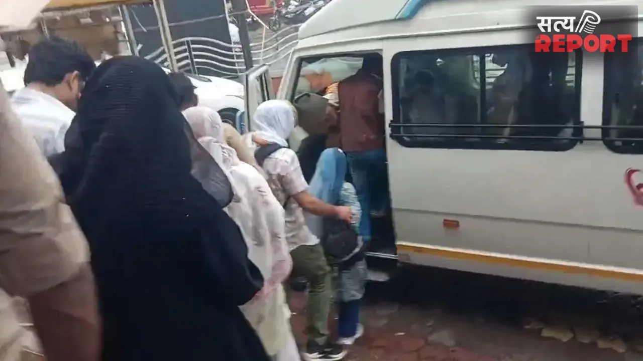 आगरा के नंद प्लाजा में पुलिस का बड़ा एक्शन; हिरासत में लिए गए 20 युवक-युवतियां, 3 कैफे और 2 मिनी सिनेमाघर सील