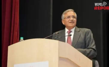 आगरा पहुंचे मुख्य निर्वाचन आयुक्त ज्ञानेश कुमार, बोले- जागरूक मतदाता ही लोकतंत्र की सबसे बड़ी ताकत आगरा पहुंचे मुख्य निर्वाचन आयुक्त ज्ञानेश कुमार, बोले- जागरूक मतदाता ही लोकतंत्र की सबसे बड़ी ताकत