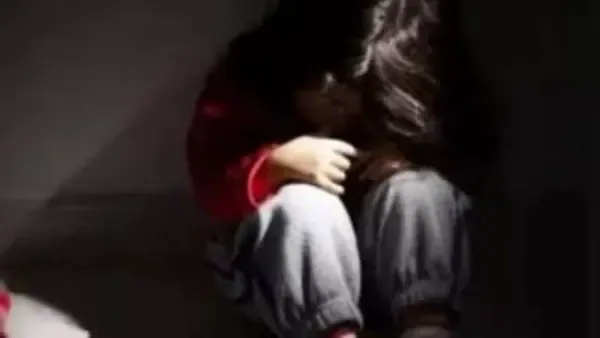 ‘पापा ने बुलाया है’ कहकर स्कूल से ले गया, फिर 8 घंटे तक मासूम को खोजने का करता रहा नाटक.. ‘पापा ने बुलाया है’ कहकर स्कूल से ले गया, फिर 8 घंटे तक मासूम को खोजने का करता रहा नाटक..