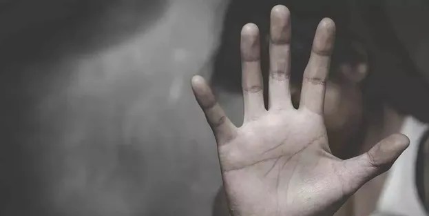 देवास में 15 वर्षीय नाबालिग ने दिया बच्चे को जन्म, अस्पताल में जांच के दौरान खुला गर्भावस्था का राज; परिवार सदमे में.. देवास में 15 वर्षीय नाबालिग ने दिया बच्चे को जन्म, अस्पताल में जांच के दौरान खुला गर्भावस्था का राज; परिवार सदमे में..