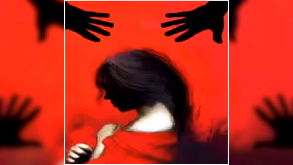 बस का इंतजार कर रही महिला से कथित सामूहिक दुष्कर्म, चार आरोपी गिरफ्तार.. बस का इंतजार कर रही महिला से कथित सामूहिक दुष्कर्म, चार आरोपी गिरफ्तार..