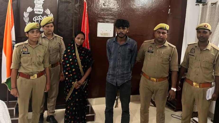 पति से अलग रह रही महिला के दो प्रेमी बने मौत की वजह, Ex-Boyfriend ने जताया विरोध तो रची गई खौफनाक साजिश.. पति से अलग रह रही महिला के दो प्रेमी बने मौत की वजह, Ex-Boyfriend ने जताया विरोध तो रची गई खौफनाक साजिश..