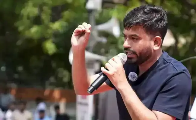 ”तिलचट्टा जनता पार्टी ने राजनीति में आने से किया इनकार, बोली- दबाव समूह के रूप में जारी रहेगा आंदोलन.. ”तिलचट्टा जनता पार्टी ने राजनीति में आने से किया इनकार, बोली- दबाव समूह के रूप में जारी रहेगा आंदोलन..