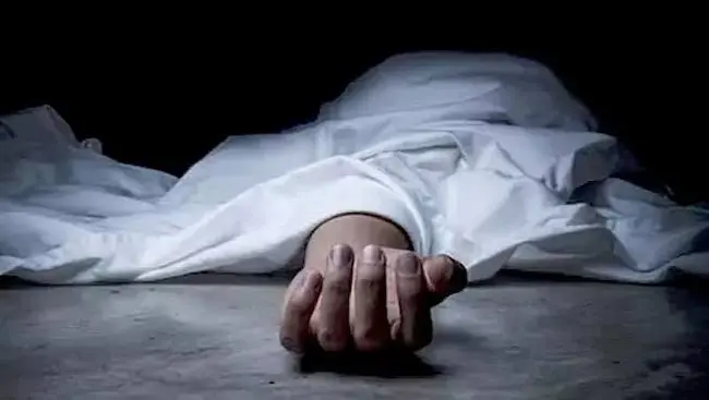 कक्षा में पढ़ाई के दौरान 8 वर्षीय छात्र को सांप ने डसा, अस्पताल में इलाज के दौरान मौत,, कक्षा में पढ़ाई के दौरान 8 वर्षीय छात्र को सांप ने डसा, अस्पताल में इलाज के दौरान मौत,,