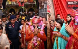 सावन में वृंदावन पहुंचे हरियाणा के सीएम नायब सिंह सैनी, परिवार संग ठाकुर बांके बिहारी के किए दर्शन