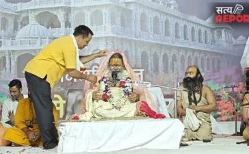 बरसाना में गुरु पूर्णिमा महोत्सव की धूम, ‘मेरो मन लग्यो बरसाने में’ भजन पर झूमे हजारों श्रद्धालु