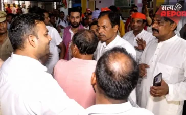 Agra: सपा प्रदेश अध्यक्ष के कार्यक्रम में हंगामा; मुलाकात को लेकर आपस भिड़े कार्यकर्ता, भाजपा पर साधा निशाना Agra: सपा प्रदेश अध्यक्ष के कार्यक्रम में हंगामा; मुलाकात को लेकर आपस भिड़े कार्यकर्ता, भाजपा पर साधा निशाना