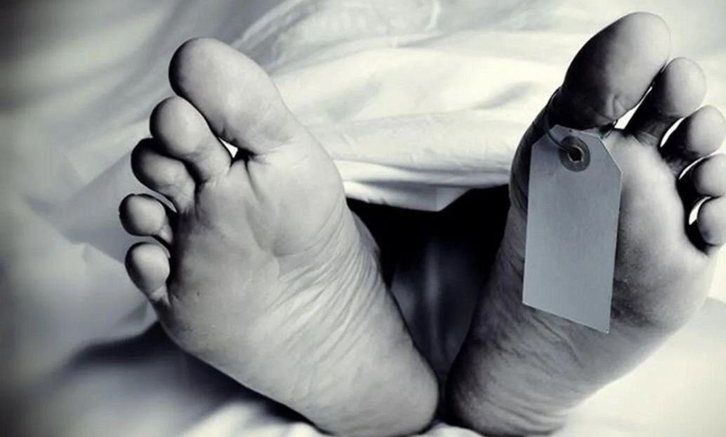 चार साल तक बंद कमरे: में रखा पिता का शव, फिर..?