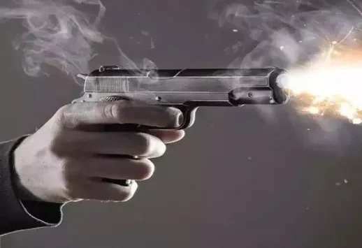 तलाक की तैयारी की खबर: ने पति को बनाया हत्यारा, पत्नी के सिर के आर-पार कर दी गोली तलाक की तैयारी की खबर: ने पति को बनाया हत्यारा, पत्नी के सिर के आर-पार कर दी गोली